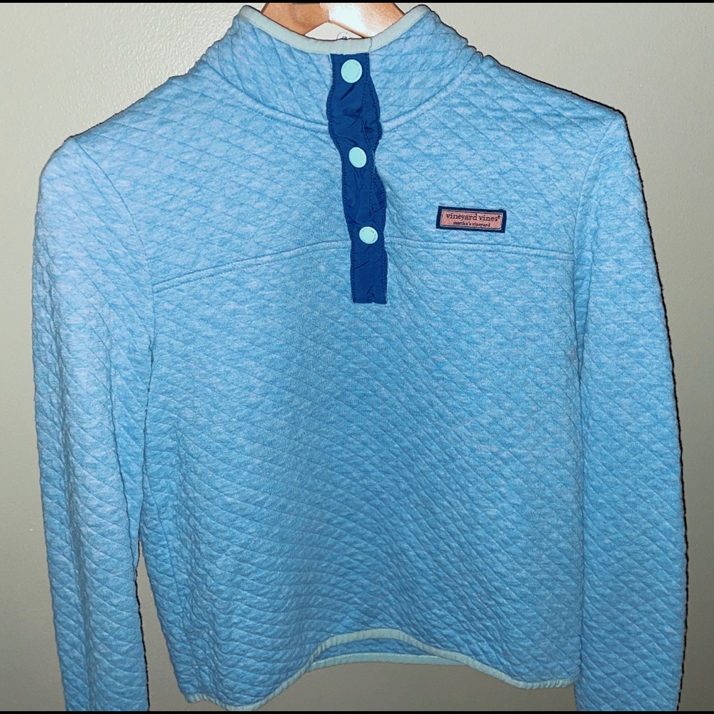 Like New Vineyard Vines XS pull over light blue